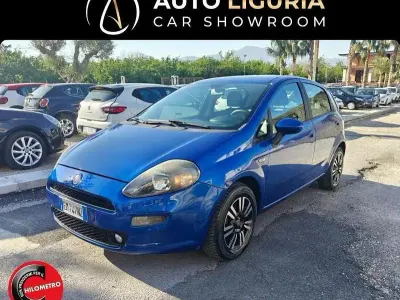 Usata Fiat Punto Evo Dynamic 75 CV (55 kW) 2012 Blu Utilitaria