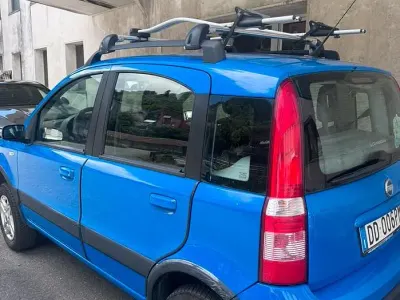 Usata Fiat Panda 4x4 69 CV (50 kW) 2006 Bluazzurro Utilitaria