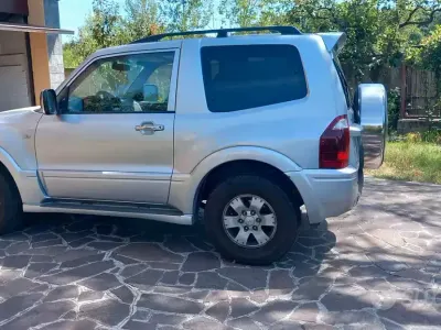 Usata Mitsubishi Pajero 160 CV (117 kW) 2003 Grigio SUV