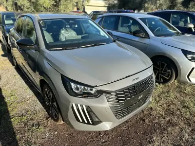 Begagnad Peugeot 208 Allure 110 HK (80 kW) 2025 Grå Halvkombi