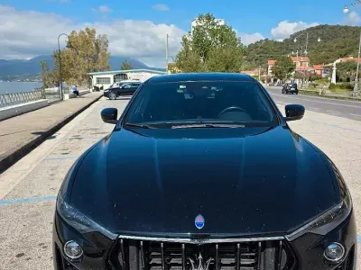 Begagnad Maserati Levante 275 HK (202 kW) 2021 Svart SUV