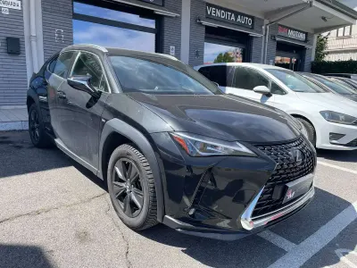 Usata Lexus UX Business Edition 152 CV (111 kW) 2022 Nero SUV