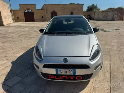 Usata Fiat Grande Punto 95 CV (69 kW) 2012 Grigio Utilitaria