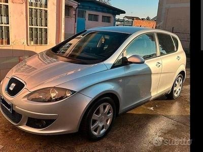 Käytetty Seat Altea 105 HP (77 kW) 2006 Harmaa Tila-auto