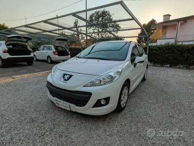 Usata Peugeot 207 70 CV (51 kW) 2013 Bianco Berlina