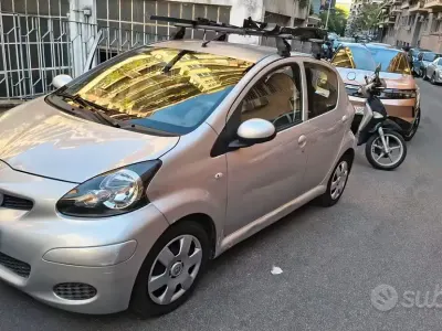Usata Toyota Aygo Sol 68 CV (50 kW) 2008 Grigio Utilitaria