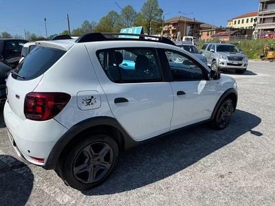 Usata Dacia Sandero 90 CV (66 kW) 2017 Bianco Berlina