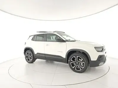 Nuova Jeep Avenger Summit 109 CV (80 kW) 2025 Gray SUV