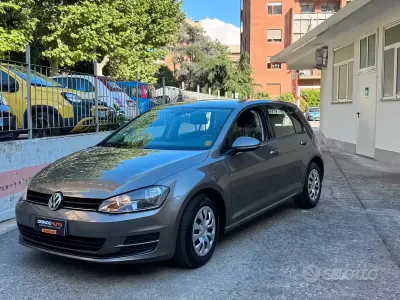Brugt VW Golf VII Trendline 86 HK (63 kW) 2015 Grå Sedan