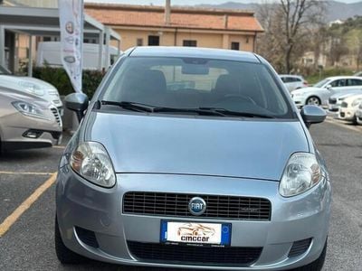 Usata Fiat Grande Punto Emotion 89 CV (65 kW) 2008 Argento Utilitaria