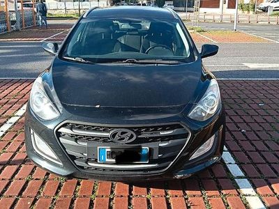 Usata Hyundai i30 120 CV (88 kW) 2015 Nero Station wagon