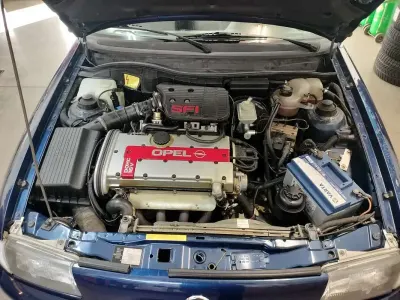 Usata Opel Astra 150 CV (110 kW) 1993 Berlina