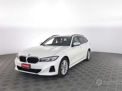 Begagnad BMW 318 Efficient Dynamics 150 HK (110 kW) 2023 Vit Kombi
