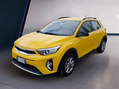 Usata Kia Stonic Urban 84 CV (61 kW) 2022 Giallo SUV