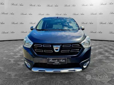 Usata Dacia Lodgy 109 CV (80 kW) 2017 Grigio Monovolume