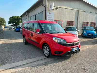 Usata Fiat Doblò 105 CV (77 kW) 2017 Rosso Monovolume