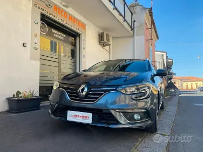Usata Renault Mégane GrandTour Bose Edition 110 CV (80 kW) 2016 Grigio Station wagon