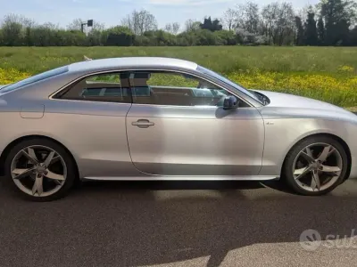 Usata Audi A5 170 CV (125 kW) 2011 Grigio Coupé