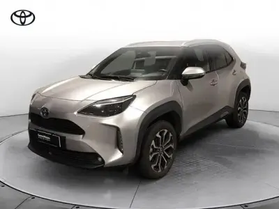 Usata Toyota Yaris Hybrid Trend 2022 Grigio Pick-up