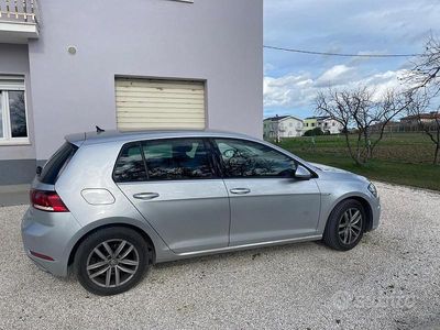 Usata VW Golf VIII 2020 Grigio Berlina