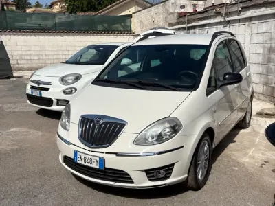 Usata Lancia Musa 95 CV (69 kW) 2012 Bianco Monovolume