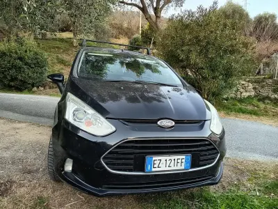 Usata Ford B-MAX Titanium 95 CV (69 kW) 2015 Monovolume