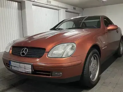 Begagnad Mercedes SLK230 193 HK (141 kW) 1999 Röd Cab