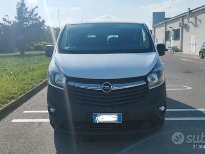 Usata Opel Vivaro 140 CV (102 kW) 2018 Bianco Monovolume