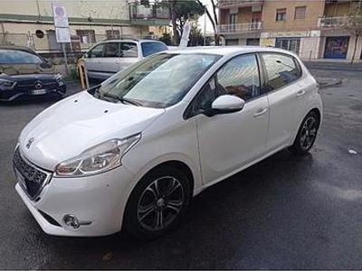 Usata Peugeot 208 Allure 68 CV (50 kW) 2015 Grigio Utilitaria