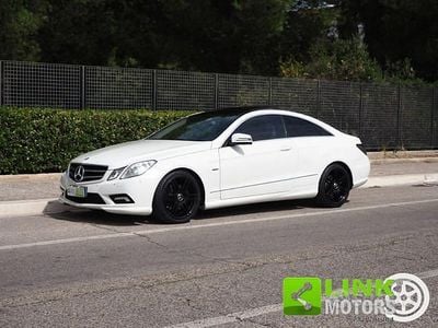 Usata Mercedes E220 Avantgarde 170 CV (125 kW) 2011 Bianco Coupé