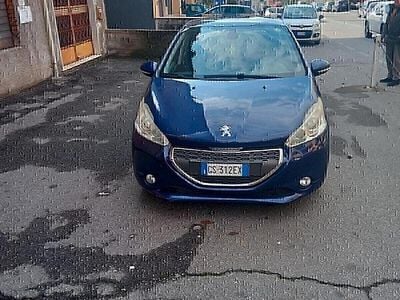 Blu Usata 2012 Peugeot 208 Allure Utilitaria | 4900 € (Buon prezzo)