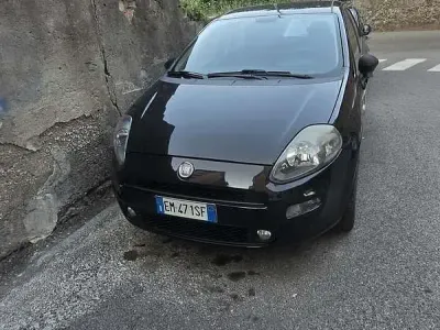 Usata Fiat Grande Punto Active 77 CV (56 kW) 2010 Utilitaria