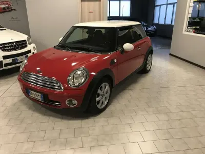 Usata Mini Cooper Pepper 120 CV (88 kW) 2008 Rosso Utilitaria