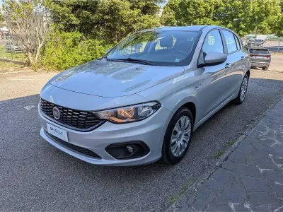 Usata Fiat Tipo Business 120 CV (88 kW) 2016 Argento Berlina