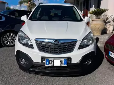 Usata Opel Mokka 131 CV (96 kW) 2013 Bianco SUV