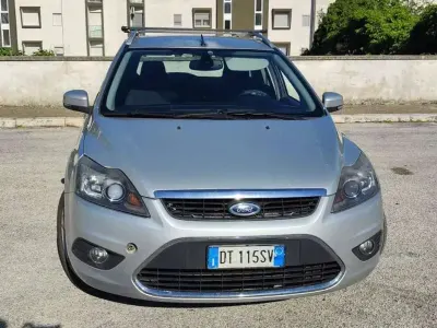 Usata Ford Focus Style 90 CV (66 kW) 2008 Grigio Station wagon