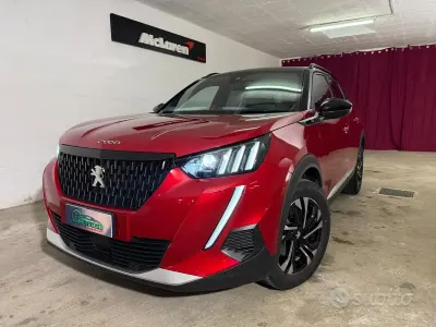Usado Peugeot 2008 GT 131 HP (96 kW) 2023 Vermelho SUV