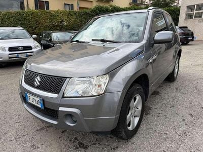 Usata Suzuki Grand Vitara 106 CV (77 kW) 2006 Grigio SUV