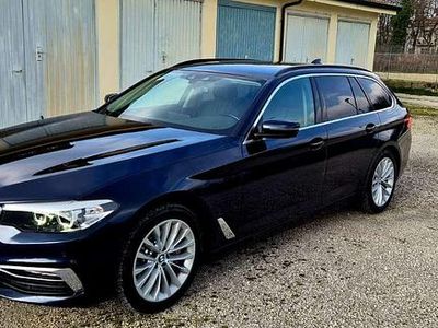 Usata BMW 530 Luxury Line 249 CV (183 kW) 2018 Blu/azzurro Station wagon