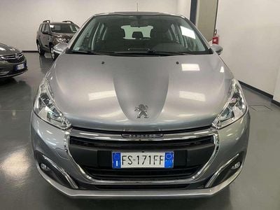 Grigio Usata 2018 Peugeot 208 Active Utilitaria | 8800 € (Buon prezzo)