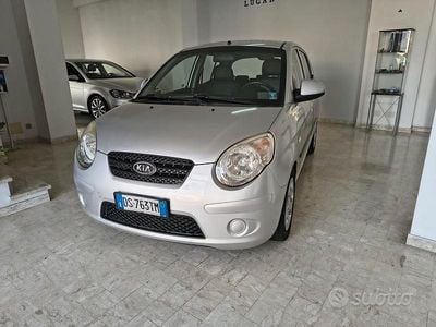 Usata Kia Picanto 75 CV (55 kW) 2008 Grigio Utilitaria