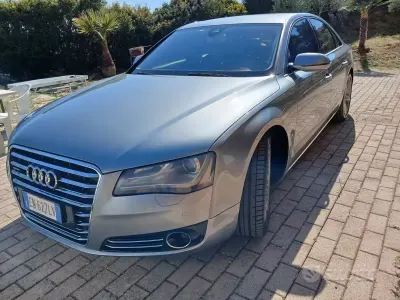 Usata Audi A8 Comfort 250 CV (183 kW) 2012 Grigio Berlina