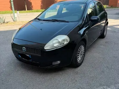 Usata Fiat Grande Punto 65 CV (47 kW) 2007 Nero Utilitaria