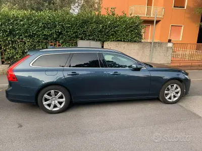 Usata Volvo V90 Momentum 190 CV (139 kW) 2018 Station wagon
