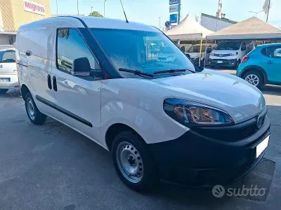 Usado Fiat Doblò Business 95 HP (69 kW) 2021 Branco Monovolume