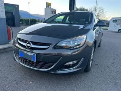 Usata Opel Astra Sport 140 CV (102 kW) 2015 Grigio Station wagon