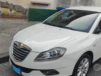 Usata Lancia Delta 105 CV (77 kW) 2011 Bianco Utilitaria