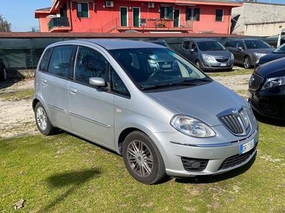 Usata Lancia Musa 70 CV (51 kW) 2008 Argento Monovolume