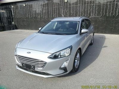 Usata Ford Focus Titanium 120 CV (88 kW) 2020 Grigio chiaro Station wagon