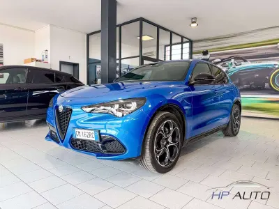 Usata Alfa Romeo Stelvio Veloce 209 CV (153 kW) 2023 Blu/azzurro SUV